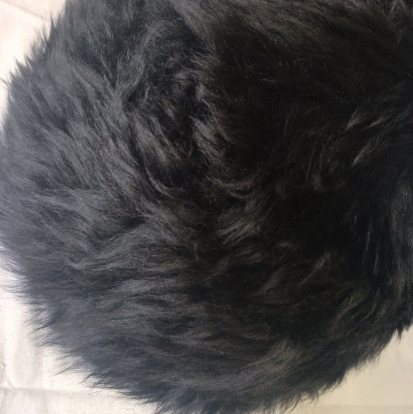 Vintage Women's 1950s Genuine Tuscan Lamb Fur Hat - Picture 3 of 8